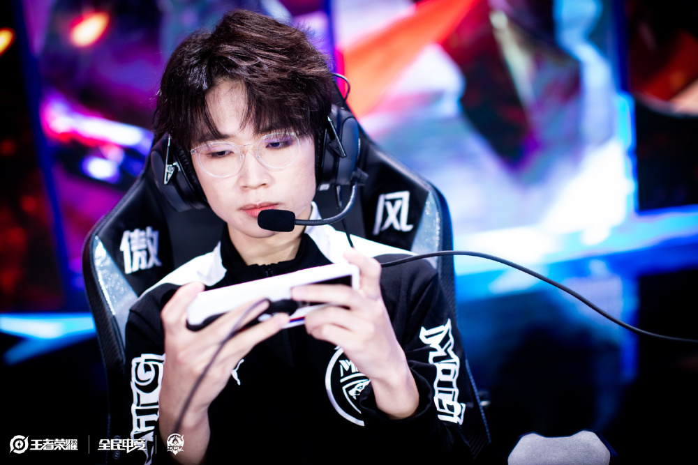 低平球攻门 低平球攻门